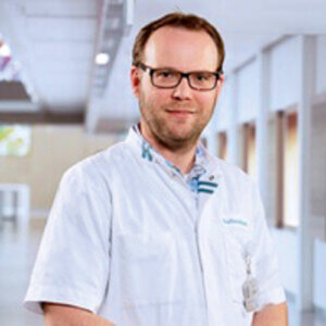 Headshot of Dr. Roland RJ van Kimmenade